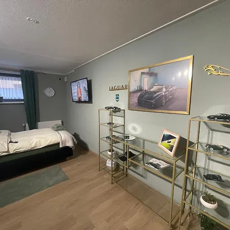 Ingrids Am Sportpark Mit Terrasse Zum Grillen Und Entspannen * Salzgitter
