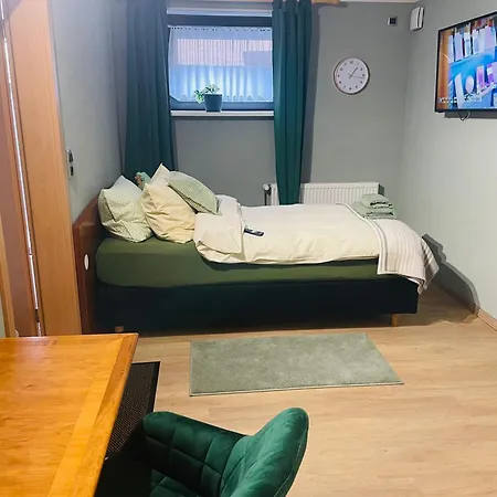 Ingrids Am Sportpark Mit Terrasse Zum Grillen Und Entspannen Apartment *