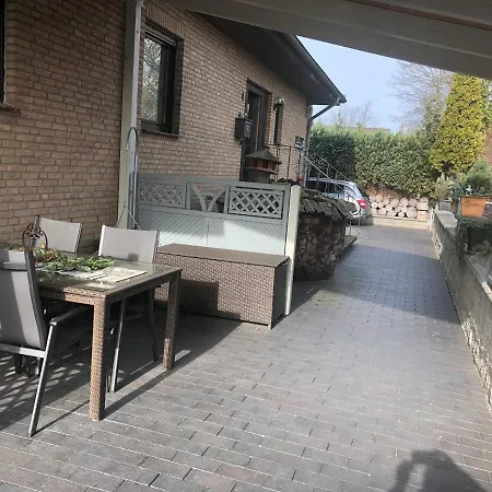 Ingrids Am Sportpark Mit Terrasse Zum Grillen Und Entspannen